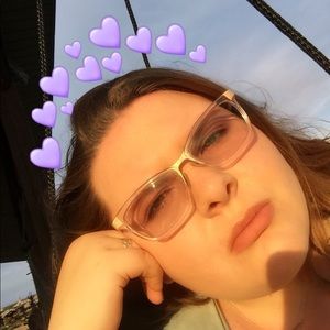 Meet your Posher, Kendra